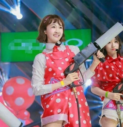 能让王一博一直温柔的女孩,时隔两年,王一博依旧对她没有免疫力