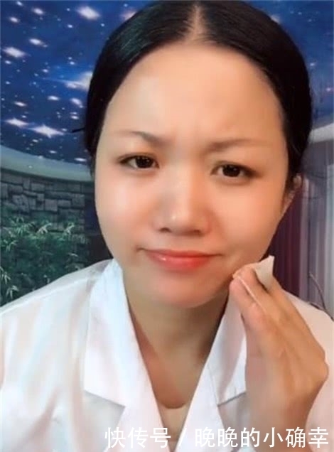 护士|护士姐姐失恋要卸妆,看到素颜后,网友:以后别化妆了,素颜更美