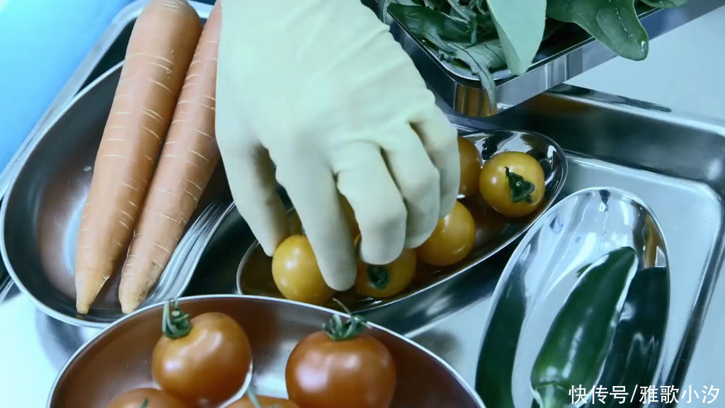 中薪|全球最小的“便当”,直径只有3厘米,还暗藏筷子