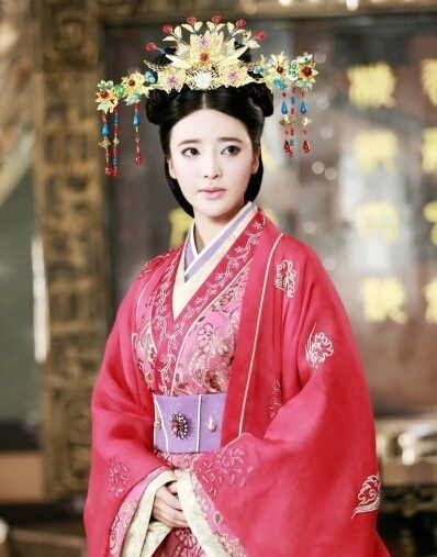 后宫|汉武帝后宫的女人们,三位皇后,六人受宠,最不受宠的生了俩儿子