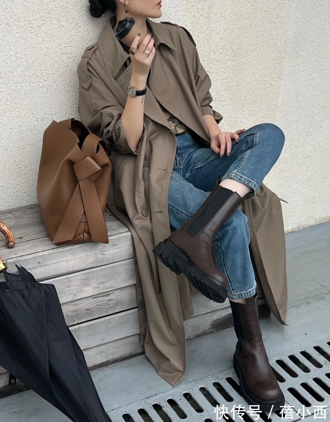 灰棕色|建议奔三奔四的女性多穿“风衣”,搭配牛仔裤、打底裤,简约高级