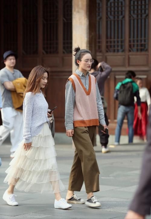 阔腿裤＋短靴，阔腿裤＋老爹鞋，简直美到犯规！