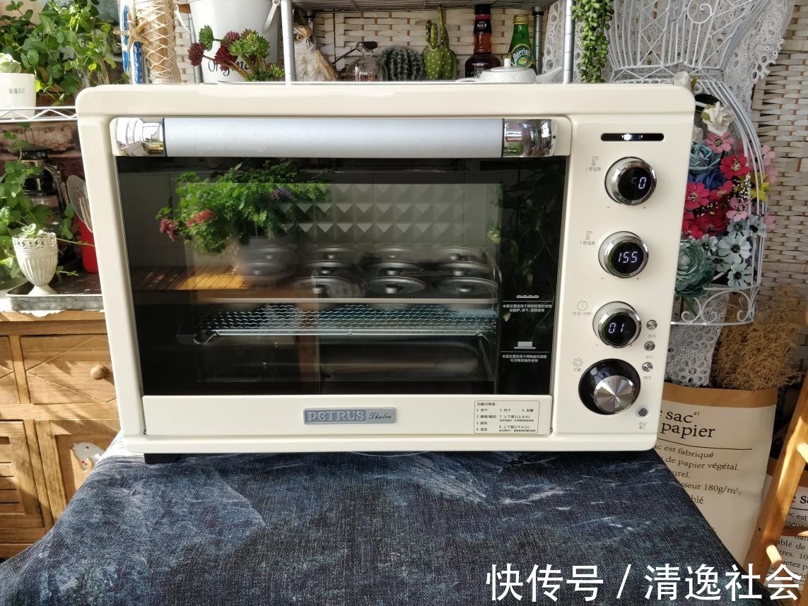 卡通|软萌可爱的卡通甜甜圈，样子讨喜，吃起来超级满足