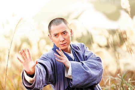 金庸笔下此人武功盖世,却被一个不会武功的人打了几百鞭子