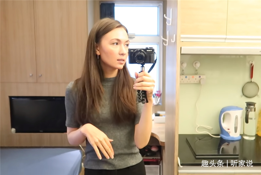 小房子|日本姑娘住进香港10㎡劏房,狭小的家,被这位90后整理得井井有条