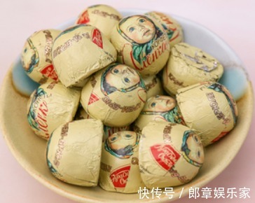 奇葩|俄罗斯4种彪悍的零食，比草莓饺子还奇葩，战斗民族就是牛