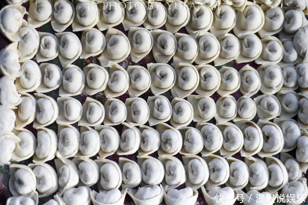  烤全羊|冬游博斯腾湖，维族库尔班大叔家的馕坑肉烤全羊等美食让人难忘