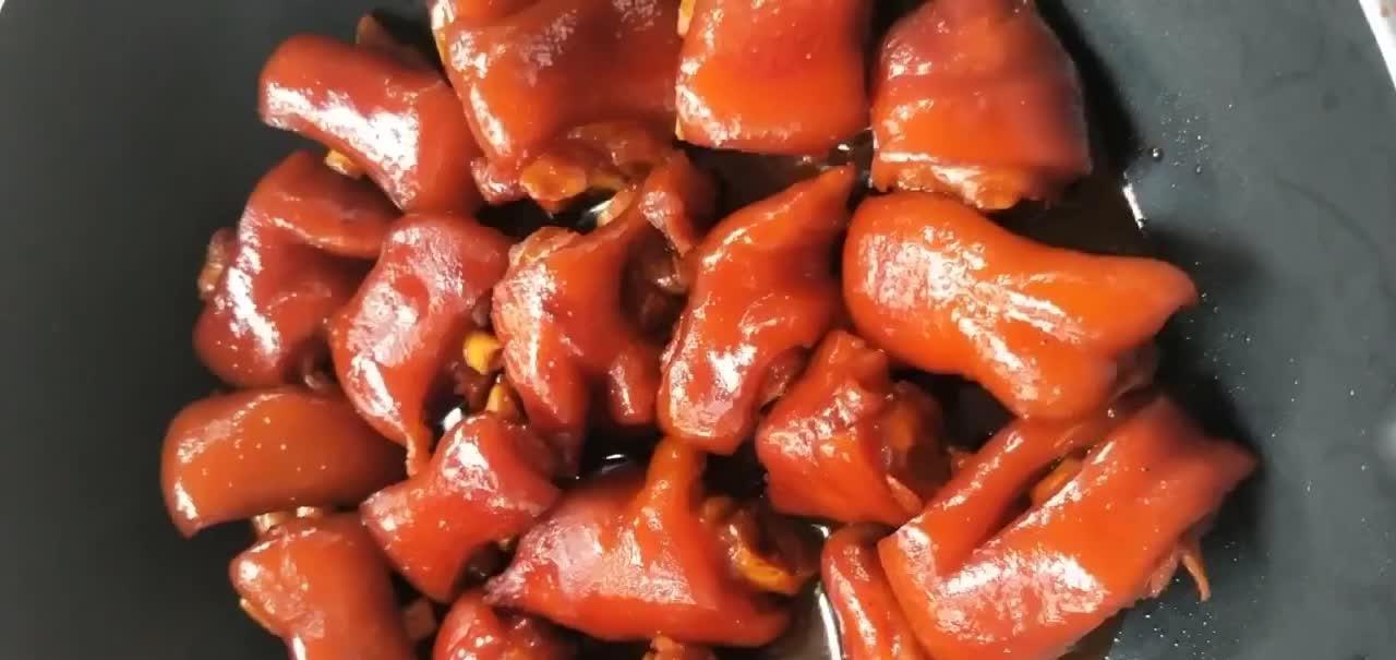 猪蹄怎么做好吃？2种任选1种，既解馋又美味，朴实中透着真实！