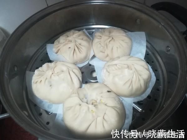 耳瓣|泡木耳只加水就错了，大厨都加这2样，2分钟泡开，木耳又大又好