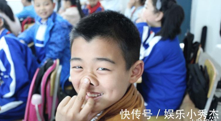 老师|小学生打油诗《老师上厕所》,老师看后无奈辩解:别瞎说那不是我