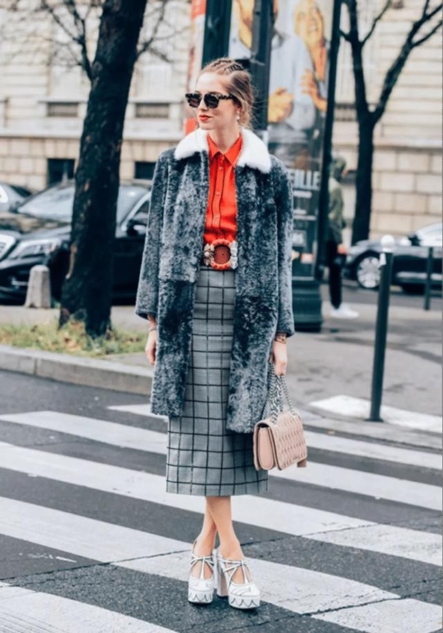 女人过了45岁，这3种＂颜色＂要少穿，显得没气色还很掉价