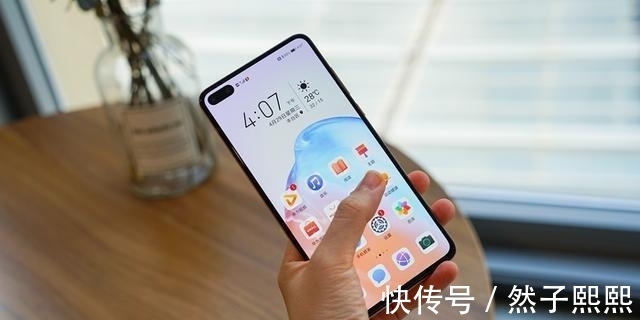 华为p40|麒麟990+双模5G，二手价从4488元跌至2749元，变得更加亲民了