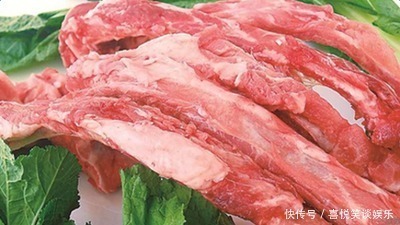 闻一闻|买排骨时，别只会挑肉多的，牢记3点，好排骨一挑一个准！