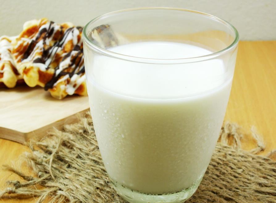 大夫|喝牛奶能预防骨质疏松？骨科大夫：大错特错，真正有用的常做3事