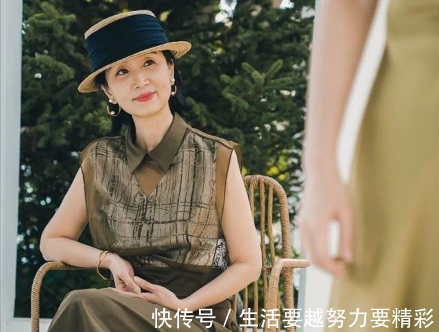 单品 三木母女凭优雅穿搭火出圈,把精致与高级演绎到极致,值得借鉴!