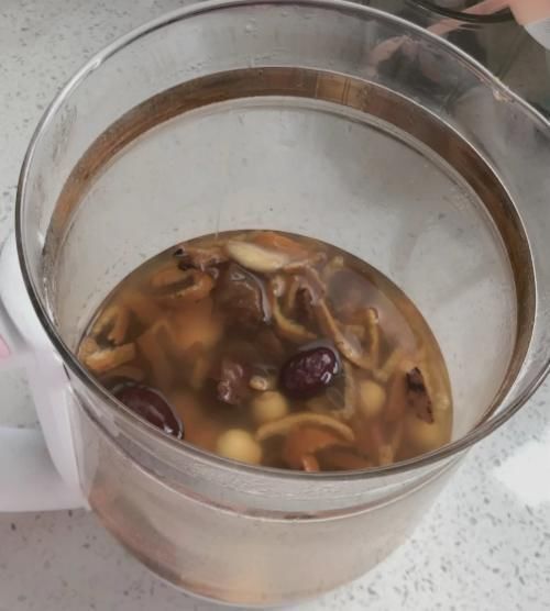 身高|保姆带娃20余年,孩子从未积食,只用2招,身高猛涨,娃吃饭变香