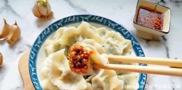 调饺子馅,记得放3样料,饺子做好鲜香流汁,不柴不腥,很好吃