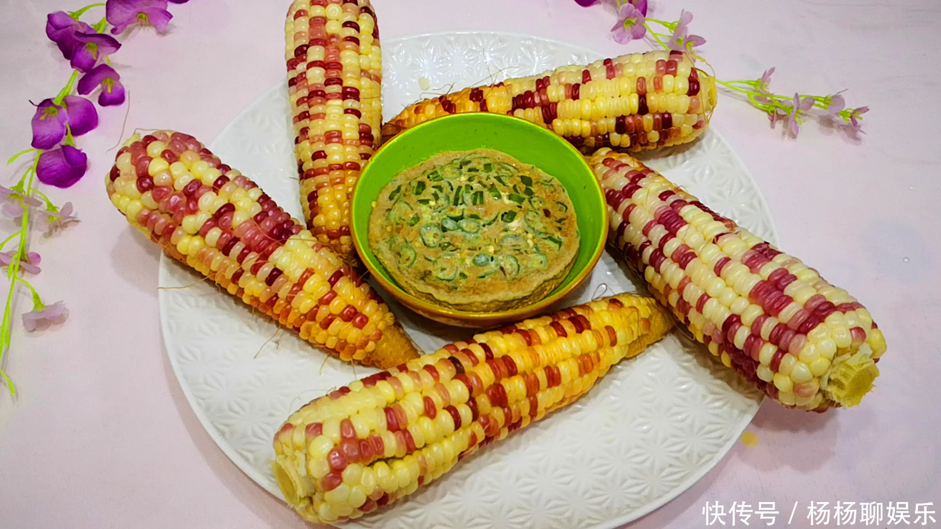 清水|煮玉米时,不要只用清水煮,多加这2样,煮出来的玉米软糯又香甜