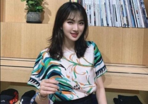 袁九兒|別再吐槽姚安娜了,“倒貼”著炒CP,自黑,為了紅,她真的很卑微