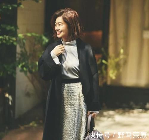 日本妈妈|中老年女人烫发别选“小卷”,学日本妈妈,烫这些“大卷”更减龄