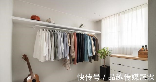 小户型|晒她79平小户型,全屋“水泥”地,不装踢脚线,接地气又百搭!