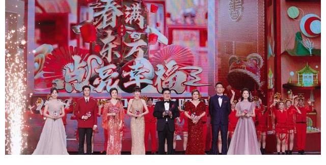主持人王冠:主持央视节目成名,录制上海台春晚提高影响力