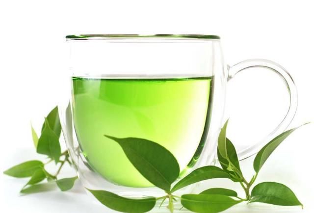 早上洗脸水中加一物，50岁皮肤不长斑，没有皱纹更不显老