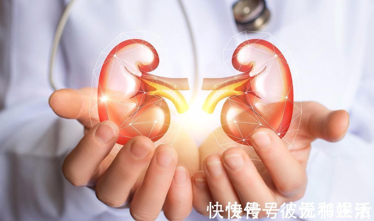 盐水|洗脚时,坚持在水里面放一把食盐,坚持1个月,3个好处不请自来