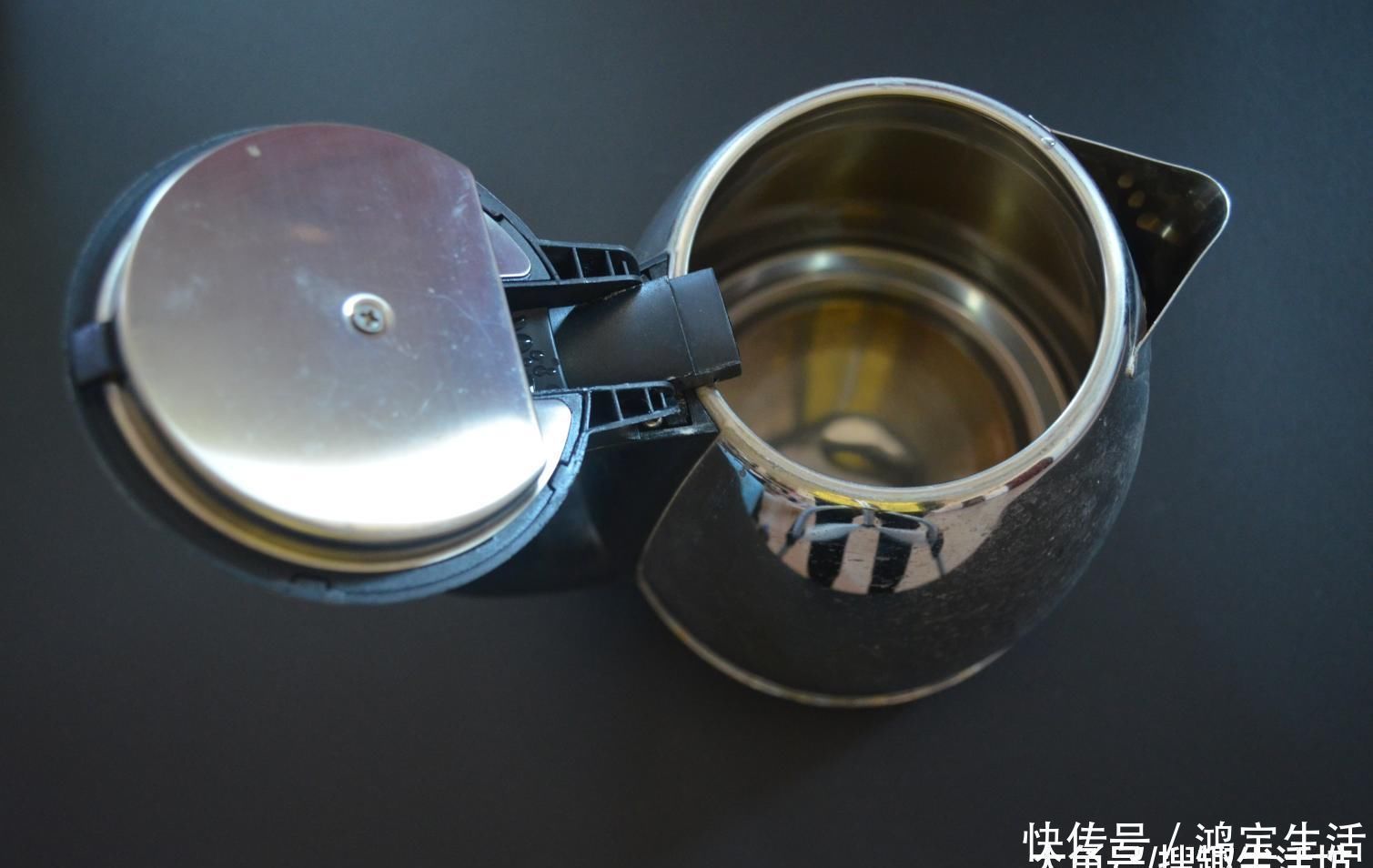 实用|水壶里撒一把它, 水垢自动往下掉, 一年都不用刷水壶, 太实用了