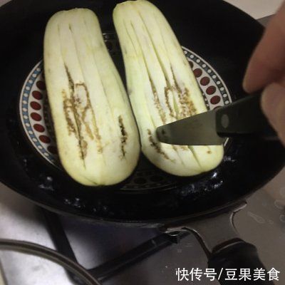 蒸鱼豉油|这道#夏日开胃餐#蒜蓉茄子，怎么做都好吃