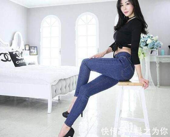 时尚 优雅端庄的牛仔裤,尽显时尚大方的女性魅力,衬托出典雅气质!