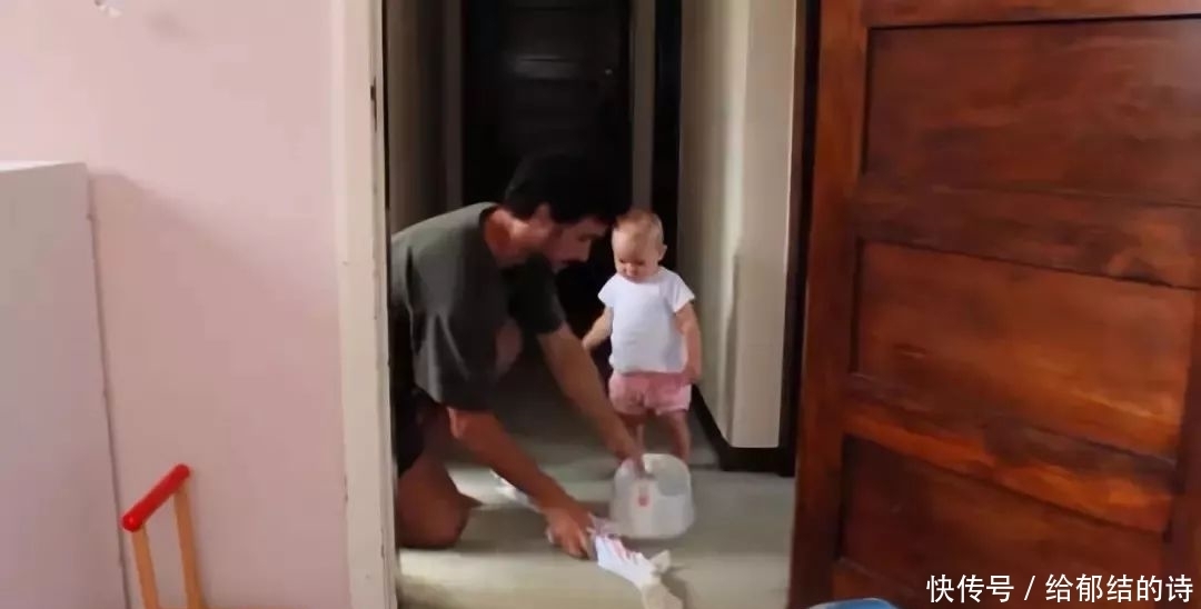 妈妈们|不要让男人单独带娃，因为画面太美了