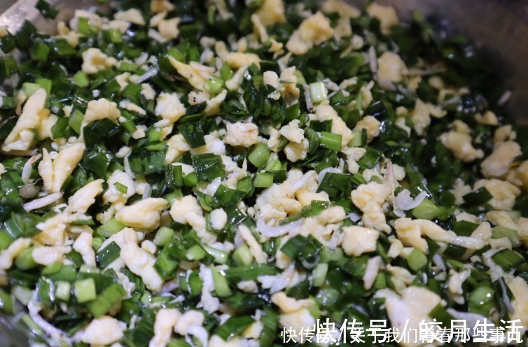 调韭菜馅，直接拌馅是大忌！多做1步，保证韭菜鲜嫩翠绿，不出水