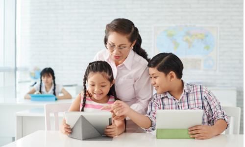 对症治疗|儿童时期的焦虑障碍会影响孩子一生，家长别忽视孩子这些反常情绪