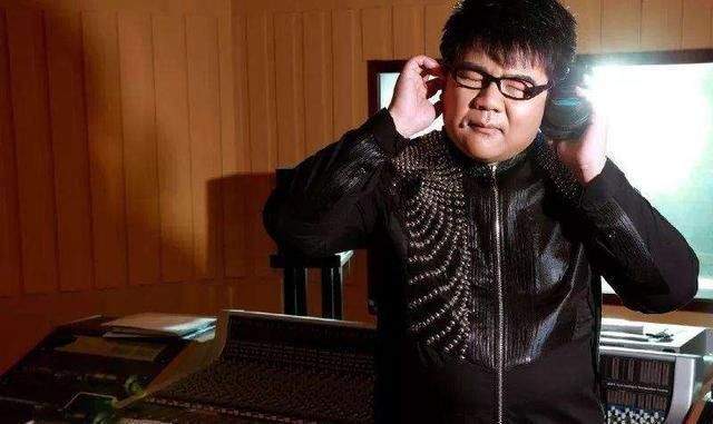 星光大道走红后四处捞金,被骂草根歌手杨光今怎样