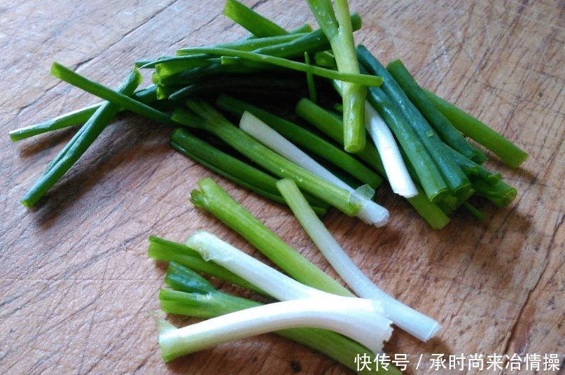 杏鲍菇|3个鸡蛋2个杏鲍菇,1周给孩子吃2次,补钙比大骨要强10倍