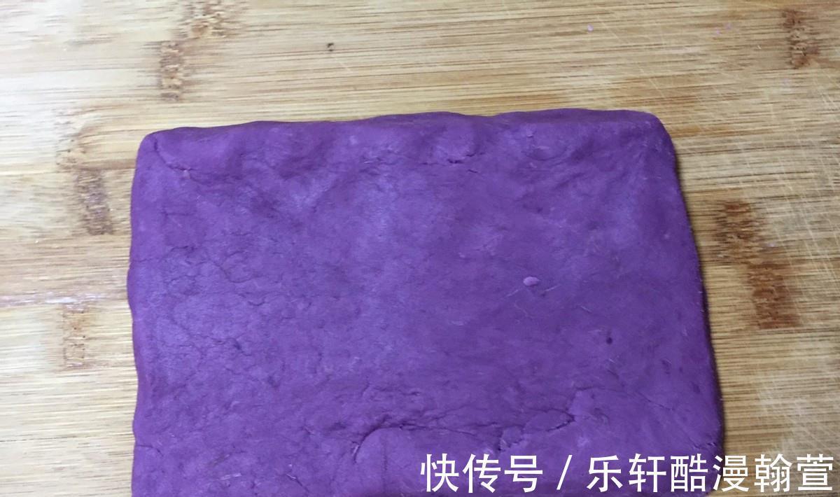 美味|紫薯营养丰富，搭配满满的芝麻，炸出美味的小吃