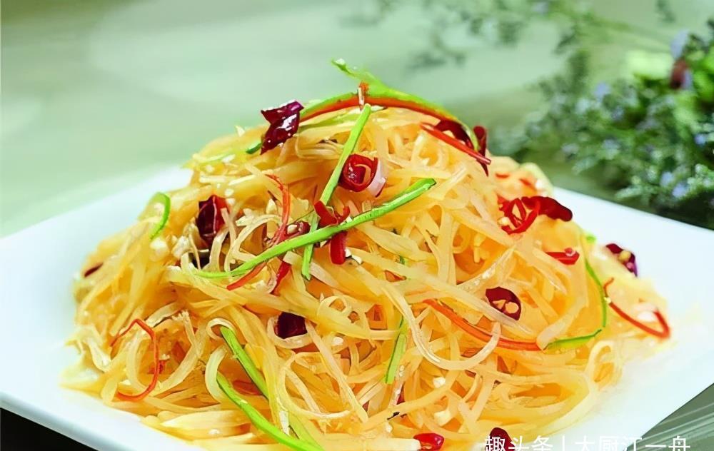 炒土豆丝,什么时候放醋很关键,大厨教你一招,随便炒都爽脆好吃