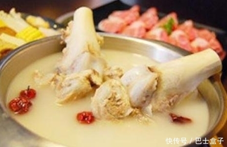 加水|不管炖什么骨头汤,万万不可直接加水炖,牢记这2步,汤更香更浓