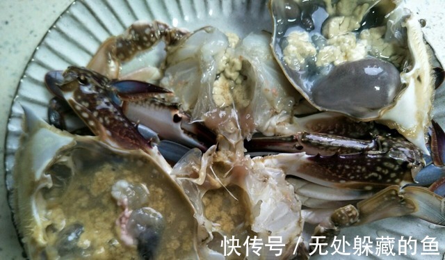 家常粉丝梭子蟹,加上蒜泥味道更好,原汁原味的鲜美!