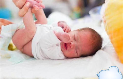 小童|别再用湿巾给宝宝擦屁股了,家长是省事了,但宝宝却被害苦了!