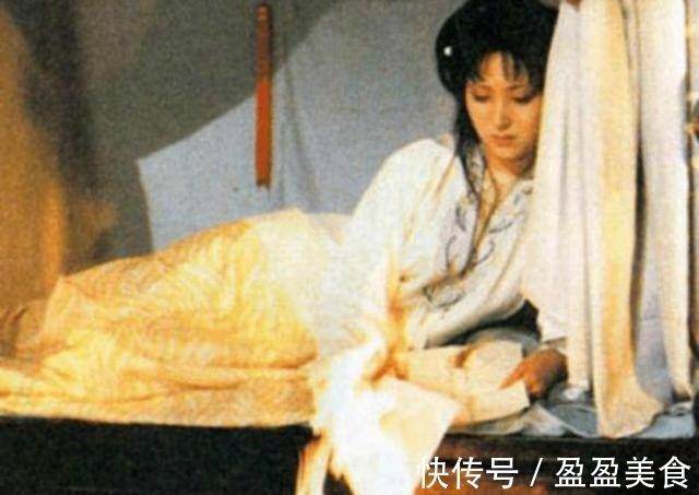 邢夫人!红楼梦这个丫鬟2次说漏嘴,逼死了晴雯,气死了另1个弱女子