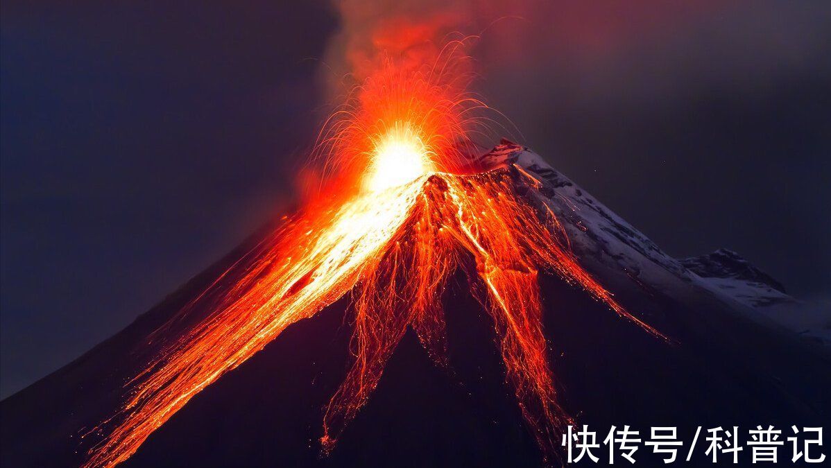 岩浆|大海满满都是水，为何却浇不灭海底火山？爆发时到底有多可怕？