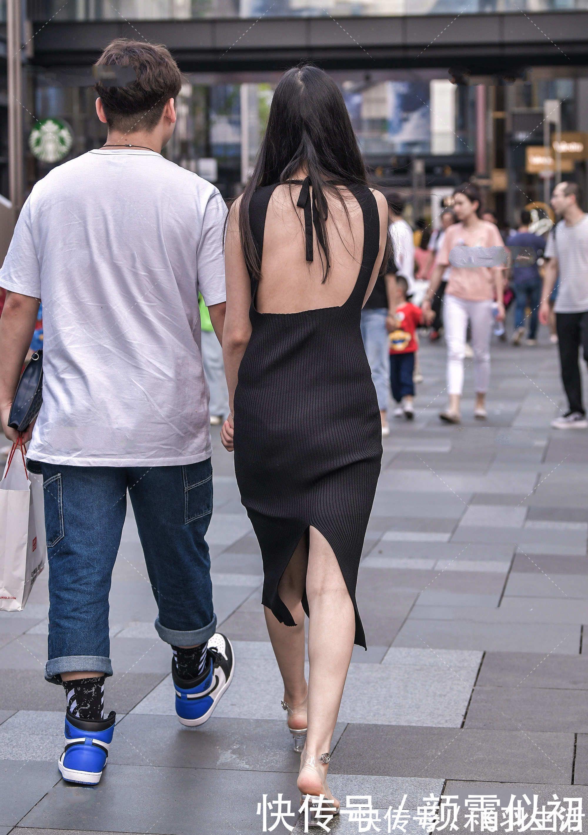 一字带|一件黑色针织连衣裙,让全黑系穿搭也可以温柔气质