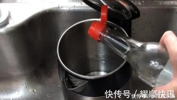 好多人|白醋倒在手心搓一搓,好多人不懂有啥用看完赶紧告诉身边人