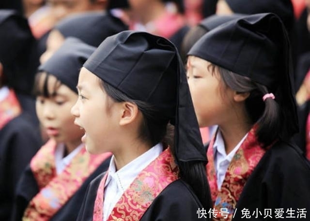 为什么汉服那么美，在中国却流行不起来？汉服，“活着的文化”