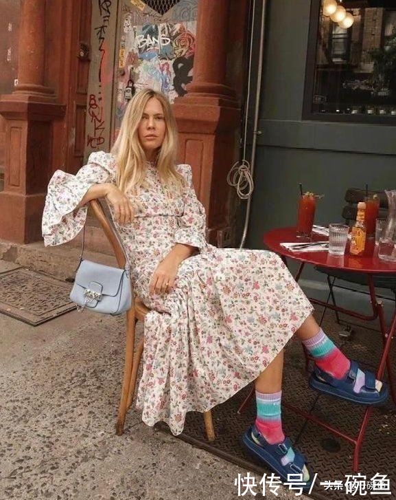 ootd|凉鞋翻车大赏?收下这份夏日鞋子穿搭指南,秒get女星同款大长腿