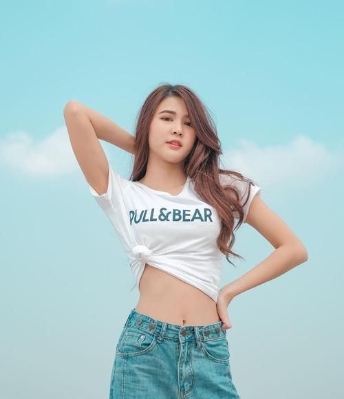 有时候最好的穿搭不是衣服，而是小蛮腰