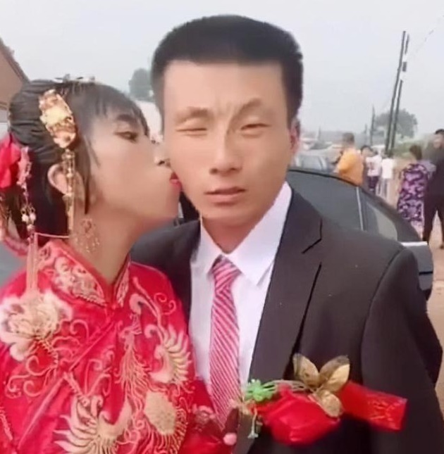 个子 “巨人新娘”走红,本以为很丑,看到正脸后,众人惊叹