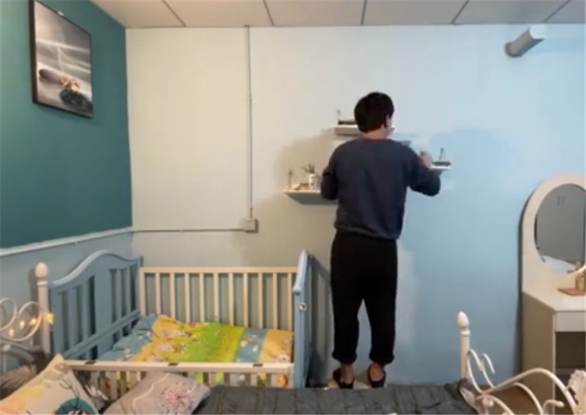 厂房|成都老公为妻女改造废弃厂房宿舍,15㎡空间,千元改造成温馨的家